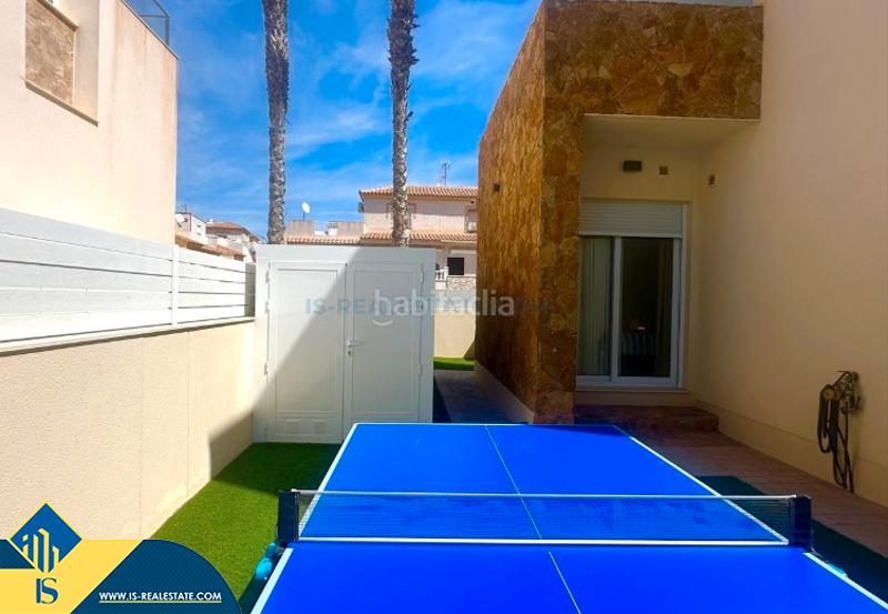 Foto 68a47515-955f-42b7-bed8-eb2289a15619. Chalet avec parking piscine dans Zona los Frutales Torrevieja