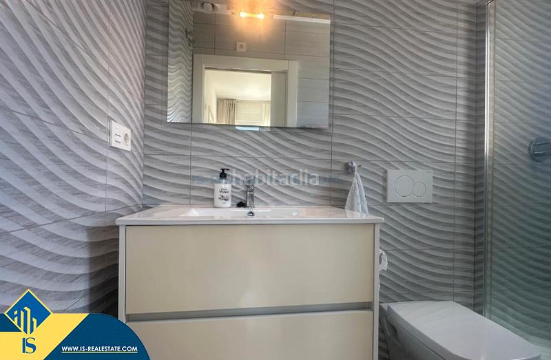 Foto b1d39771-1032-4470-a961-7e7ceeee0dee. Chalet avec parking piscine dans Zona los Frutales Torrevieja