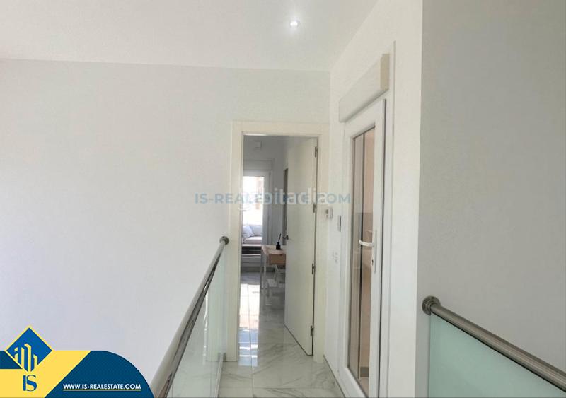 Foto f32c6cc6-b36e-421a-8ec8-13e4eb14147d. Chalet avec parking piscine dans Zona los Frutales Torrevieja