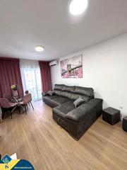 Appartement à Las Piscinas Naturales. Apartamento con piscina comunitaria, en la provincia de alicante