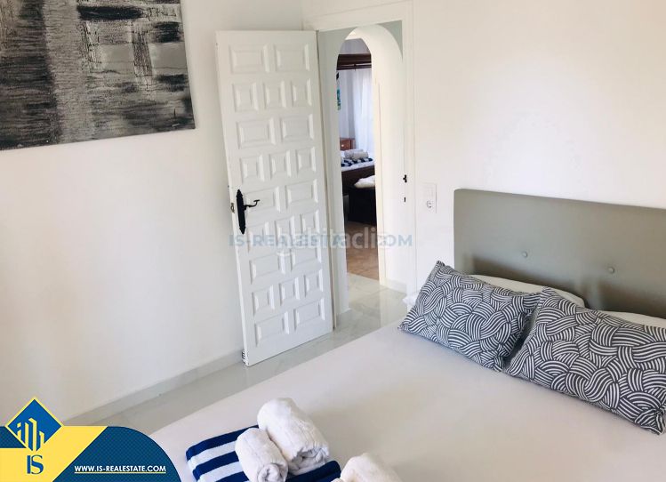 Foto d91b8748-96b6-4d06-82b7-c2726581c89b. Chalet villa renovada con piscina privada, en la provincia de alicante, en la ciudad , en la zona de el chaparral. 3 habitac en Torrevieja