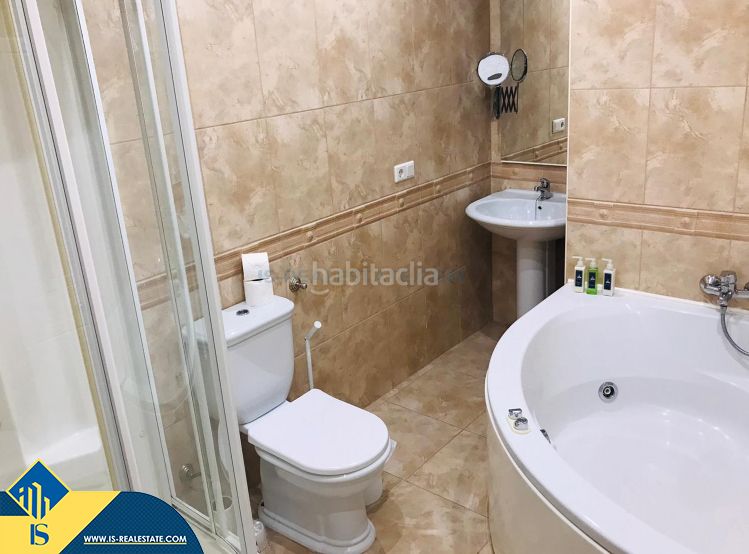 Foto f85942a0-2bd3-4664-bbdd-6eac067af5d0. Chalet villa renovada con piscina privada, en la provincia de alicante, en la ciudad , en la zona de el chaparral. 3 habitac en Torrevieja