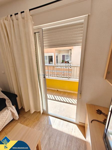 Foto 3b138396-34f6-4778-8703-6093274f7995. Apartamento  con terraza, en la provincia de alicante, en la ciudad , en la zona de playa dEl Acequión. 2 habitaciones en Torrevieja