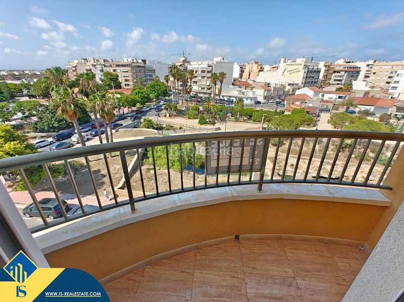 Foto 43e9dd6f-fbb5-43c5-8470-5eddf688161b. Apartamento  con terraza, en la provincia de alicante, en la ciudad , en la zona de playa dEl Acequión. 2 habitaciones en Torrevieja
