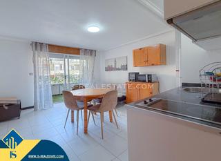 Apartament a Zona Playa del Cura. Apartamento con piscina comunitaria, en la provincia de alicante