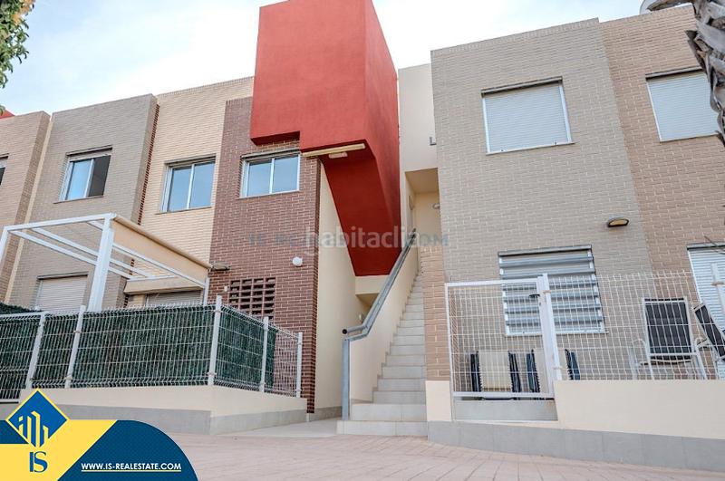 Foto 5ad4de61-a4c9-427b-a587-92328a3c6d8f. Piso apartamento con piscina comunitaria, en la provincia de alicante, en la ciudad , en la zona de la mata. 2 habitacione en Torrevieja