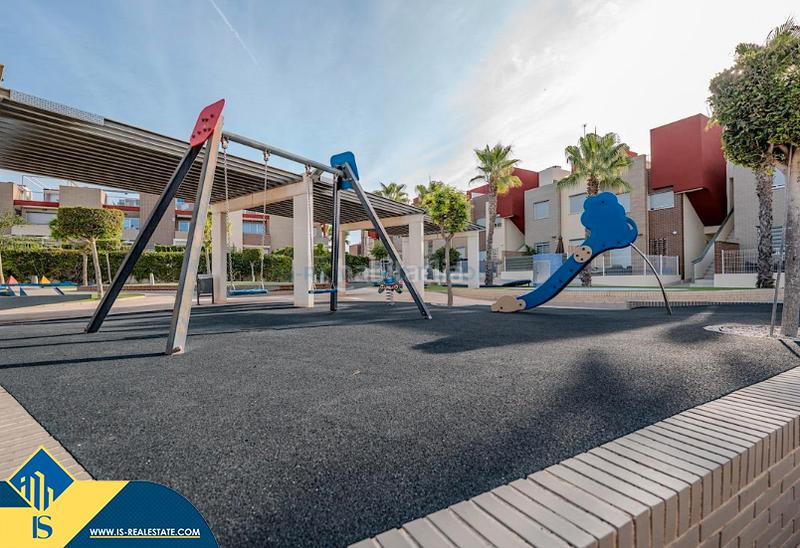 Foto 6a286715-38e1-44ce-8160-2cb5851b8767. Piso apartamento con piscina comunitaria, en la provincia de alicante, en la ciudad , en la zona de la mata. 2 habitacione en Torrevieja