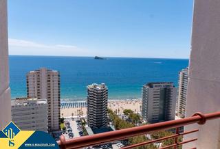 Àtic a Centro Urbano. Ático con piscina comunitaria, en la provincia de alicante, en l