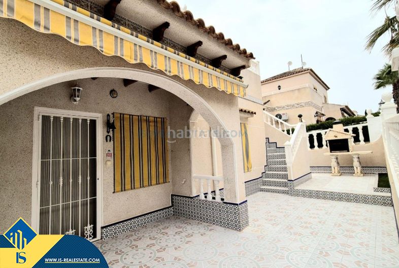 Foto 189d7bdc-789b-4a0a-b757-eeddcdb5f670. Chalet with parking pool in Los Balcones-Los Altos Torrevieja