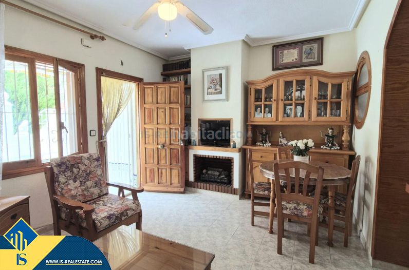 Foto 291947b1-e368-40a1-8acc-60b1dc09ac31. Chalet with parking pool in Los Balcones-Los Altos Torrevieja