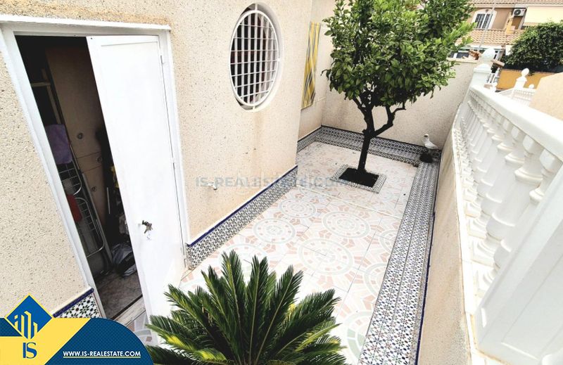 Foto edb91e1d-9b14-4b57-bbaf-e1552c86d88b. Chalet with parking pool in Los Balcones-Los Altos Torrevieja