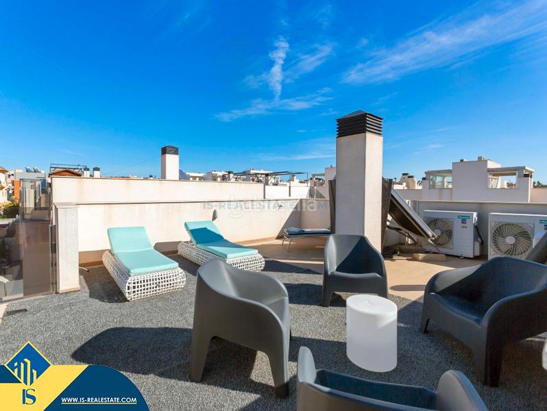 Foto 2407fbab-ed59-4639-a7aa-2af25d8d4d3e. Chalet mit parking pool in Parque Acuático - Sector 25 Torrevieja