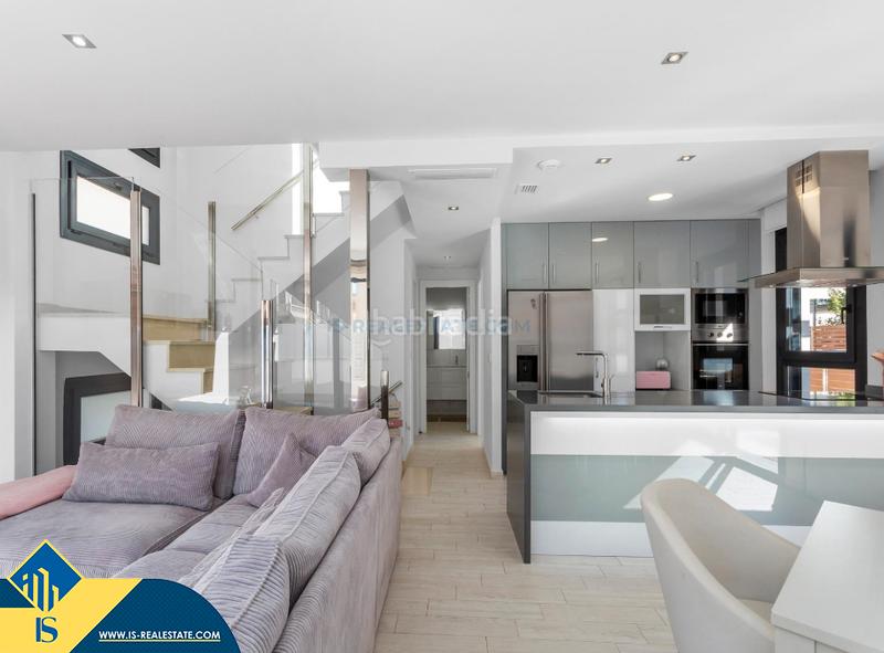 Foto 4f84ada6-01bf-41c3-92b5-aa1b35faeab7. Chalet mit parking pool in Parque Acuático - Sector 25 Torrevieja