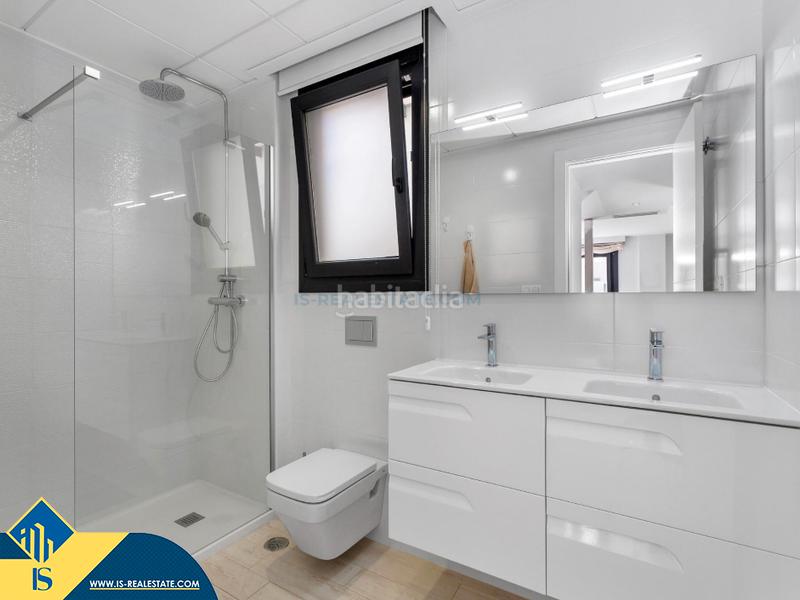 Foto 6e675e2f-0cb5-498d-a991-2ee8d3e6b910. Chalet mit parking pool in Parque Acuático - Sector 25 Torrevieja