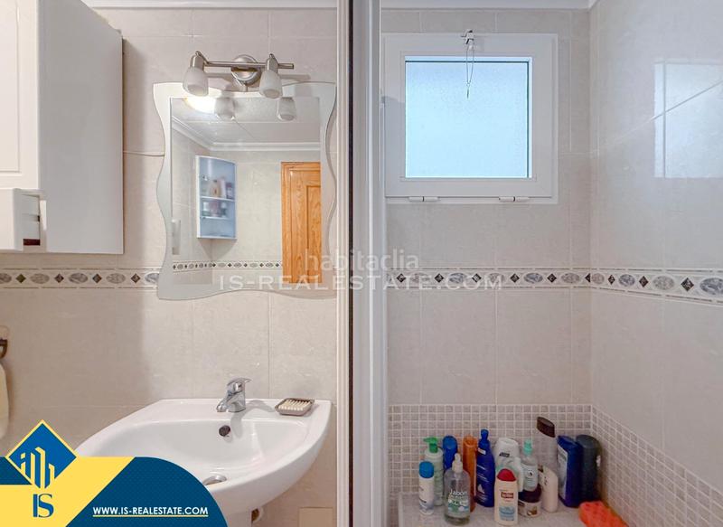 Foto 5e69b5aa-a513-4df0-91d6-f067ecae8803. Apartament amb calefacció aparcament piscina a Antonio Machado Torrevieja