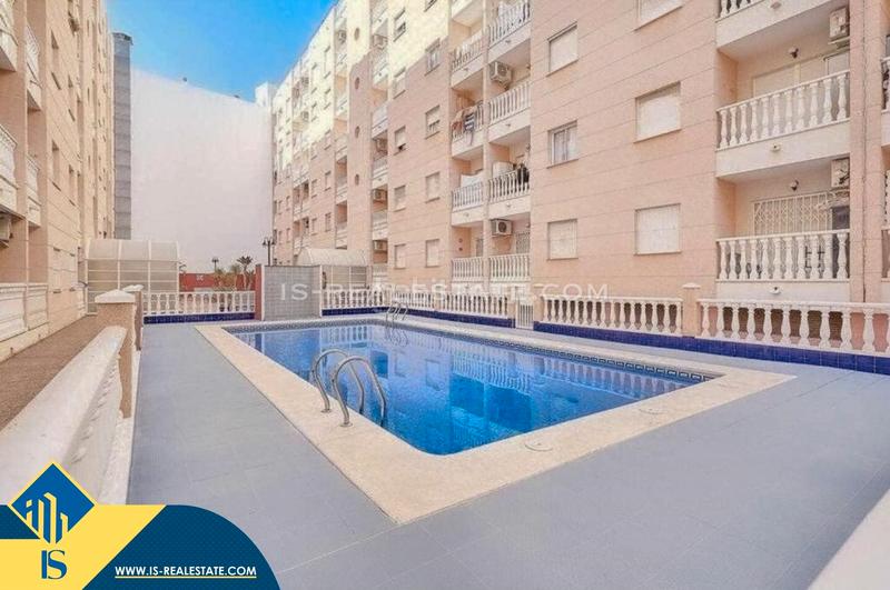Foto 816c41df-4196-4f3c-b316-2f1919f8c79a. Apartament amb calefacció aparcament piscina a Antonio Machado Torrevieja