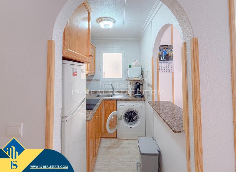 Foto a34da011-2516-4c3b-b7cb-4c97e25b33c7. Apartament amb calefacció aparcament piscina a Antonio Machado Torrevieja