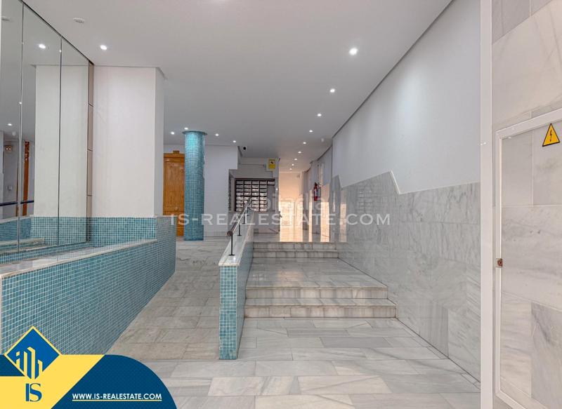 Foto ef58019f-f9d4-4195-87b3-956b2209f28c. Apartament amb calefacció aparcament piscina a Antonio Machado Torrevieja