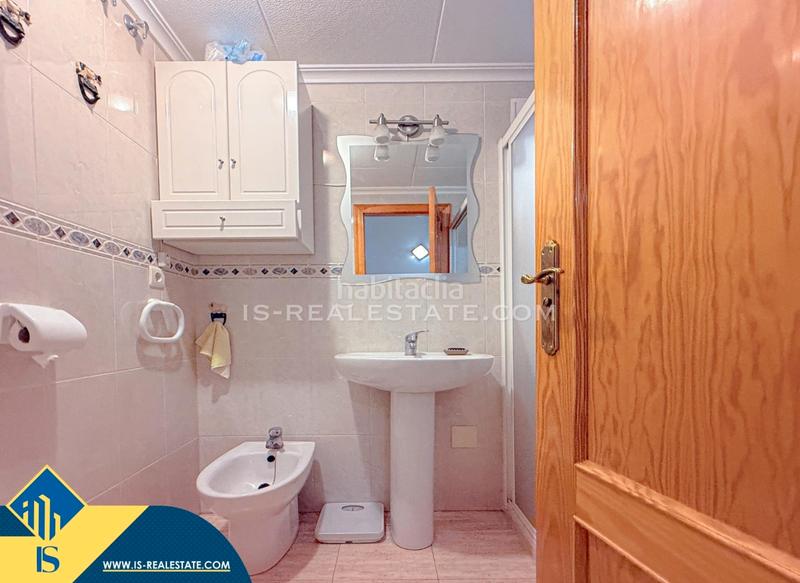 Foto fe3b3c6a-7a3a-43cf-9280-401fcdf0bb63. Apartament amb calefacció aparcament piscina a Antonio Machado Torrevieja