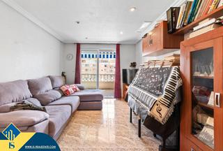 Appartement à Avenida Habaneras - Curva de Palangre. Apartamento con terraza, en la provincia de alicante, en la ciud