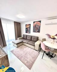 Apartament a Las Piscinas Naturales. Apartamento renovado con balcón, en la provincia de alicante, en