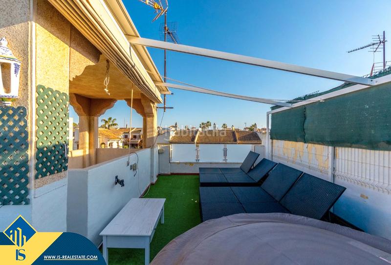 Foto 4d0f18e5-22f4-412c-88f1-9f5fca1f7ac5. Reihenhaus mit heizung pool in Aguas Nuevas Torrevieja