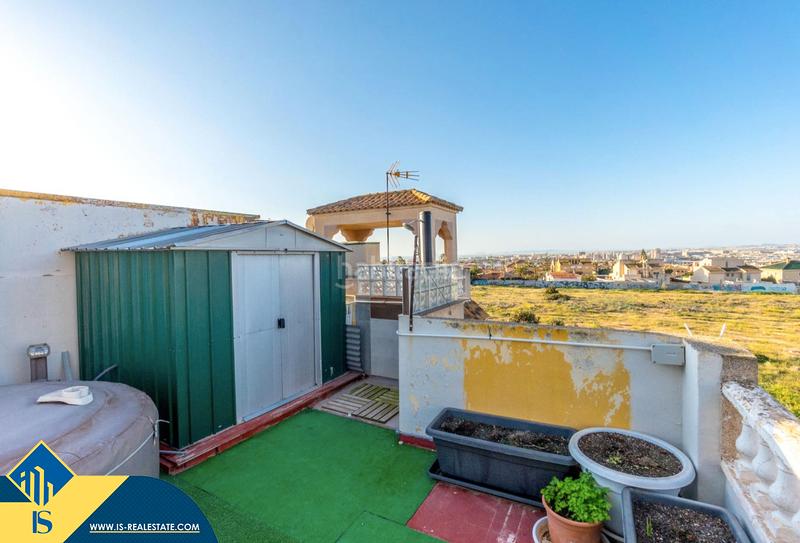 Foto 5a30bb0a-cad4-40ab-9990-77e7e4252b72. Reihenhaus mit heizung pool in Aguas Nuevas Torrevieja