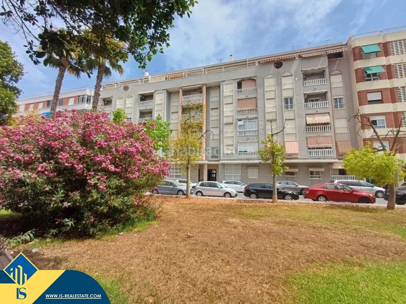 Foto 9aac19d9-34ca-444a-834b-666cffc796d3. Apartamento  renovado con piscina comunitaria, en la provincia de alicante, en la ciudad , en la zona de playa del ace en Torrevieja