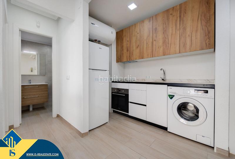 Foto 6eacb196-ecf5-4fb4-95c5-af7a6f52ba8f. Apartamento  renovado con piscina comunitaria, en la provincia de alicante, en la ciudad . 1 habitación | 55 m² | 700 en Torrevieja