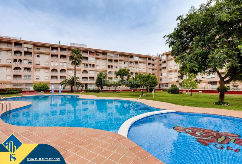 Foto eebffb55-c15f-4dbb-8141-d720b7b42c83. Apartamento  renovado con piscina comunitaria, en la provincia de alicante, en la ciudad . 1 habitación | 55 m² | 700 en Torrevieja