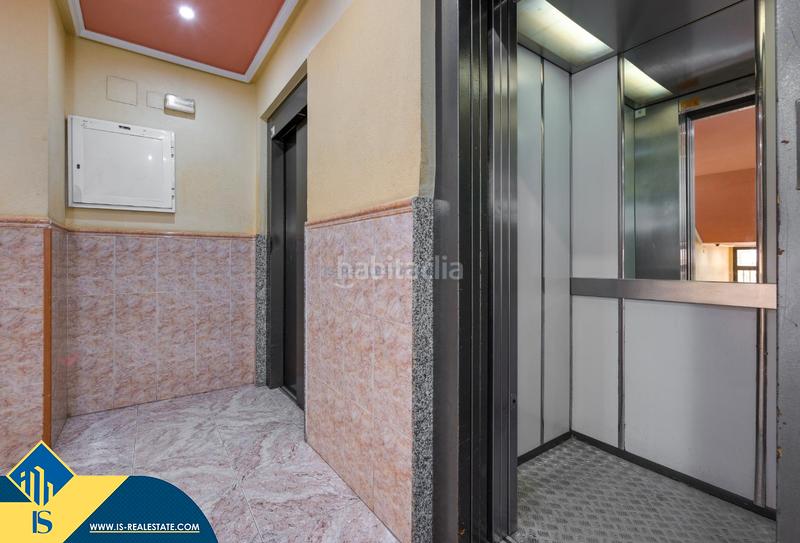 Foto f9c43979-a9e3-4f25-858a-4c7e410deef8. Apartamento  renovado con piscina comunitaria, en la provincia de alicante, en la ciudad . 1 habitación | 55 m² | 700 en Torrevieja