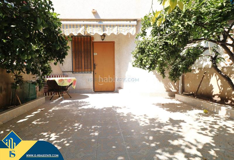 Foto 6200eb80-c14d-42d7-9c29-84d6c71d7601. Maison avec parking dans Playa de los Náufragos Torrevieja