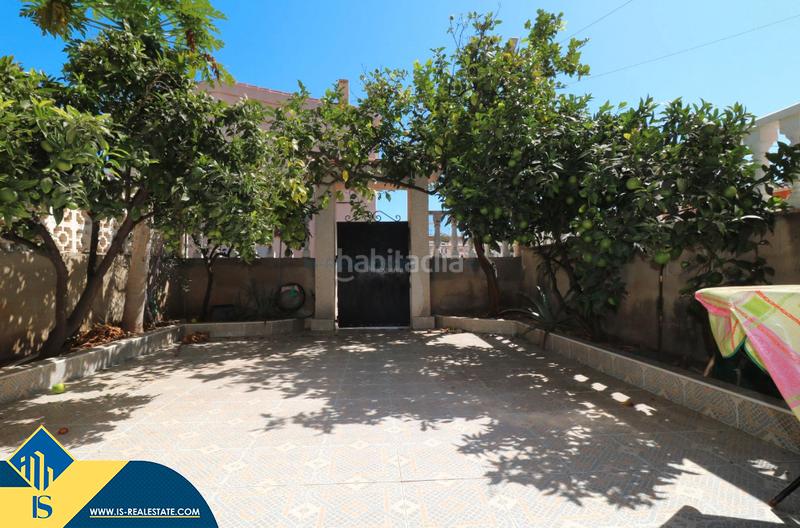 Foto 6d28c0d5-ad7a-4593-a78e-0cbfc86b0297. Maison avec parking dans Playa de los Náufragos Torrevieja