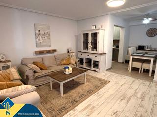Dúplex a Los Balcones-Los Altos. Dúplex con piscina comunitaria, en la provincia de alicante, en