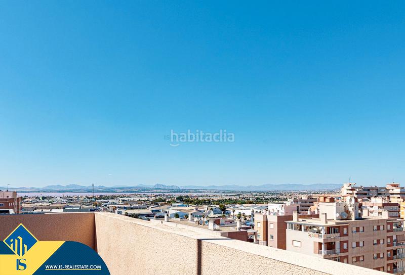 Foto 175a2756-ec90-4a5e-89f7-aaa7953d1613. Duplex with heating parking in nueva Torrevieja Torrevieja