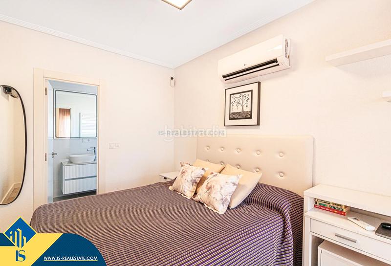 Foto 307abc79-8ad5-4dc4-a75d-d0e71c64e024. Duplex with heating parking in nueva Torrevieja Torrevieja