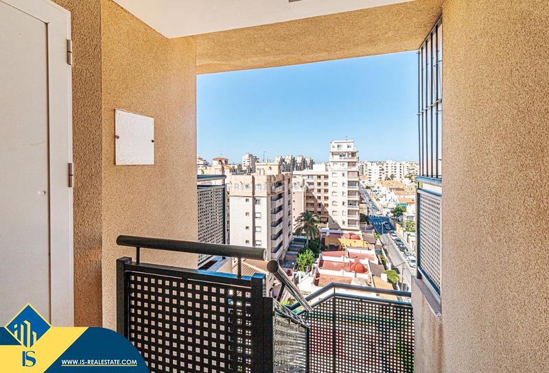 Foto 978073f3-7890-40f4-9ed2-acd00a41d6c9. Duplex with heating parking in nueva Torrevieja Torrevieja