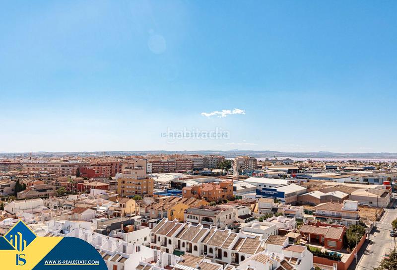 Foto a29c232d-8b90-43ec-9299-1ac62bad4107. Duplex with heating parking in nueva Torrevieja Torrevieja