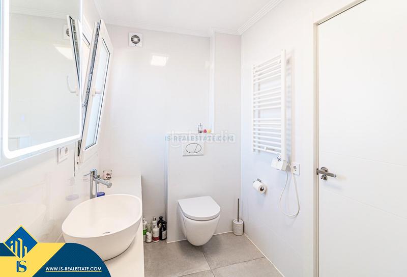 Foto a4bf0582-57b2-4448-80d5-aff11ff19080. Duplex with heating parking in nueva Torrevieja Torrevieja