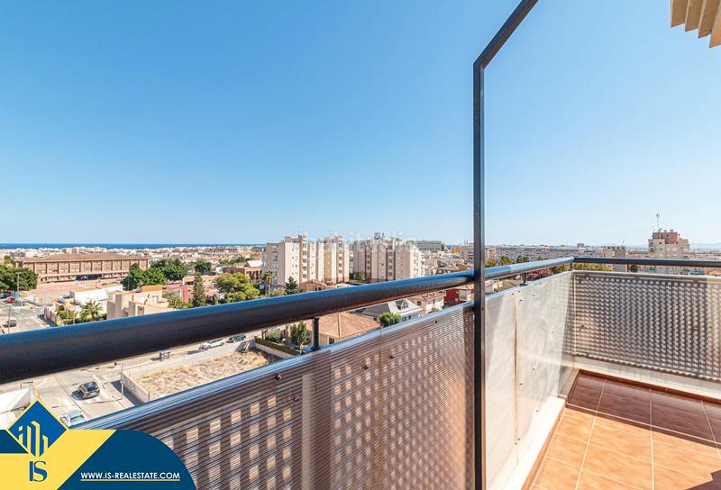 Foto c6910c9a-0b18-4089-8f71-6d0cd6e40246. Duplex with heating parking in nueva Torrevieja Torrevieja