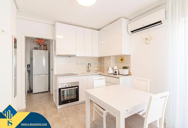 Foto cf0659b4-96cb-4569-bce3-6901e8813a75. Duplex with heating parking in nueva Torrevieja Torrevieja