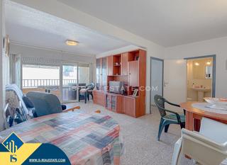 Apartament a Las Piscinas Naturales. Apartamento con terraza, en la provincia de alicante, en la ciud