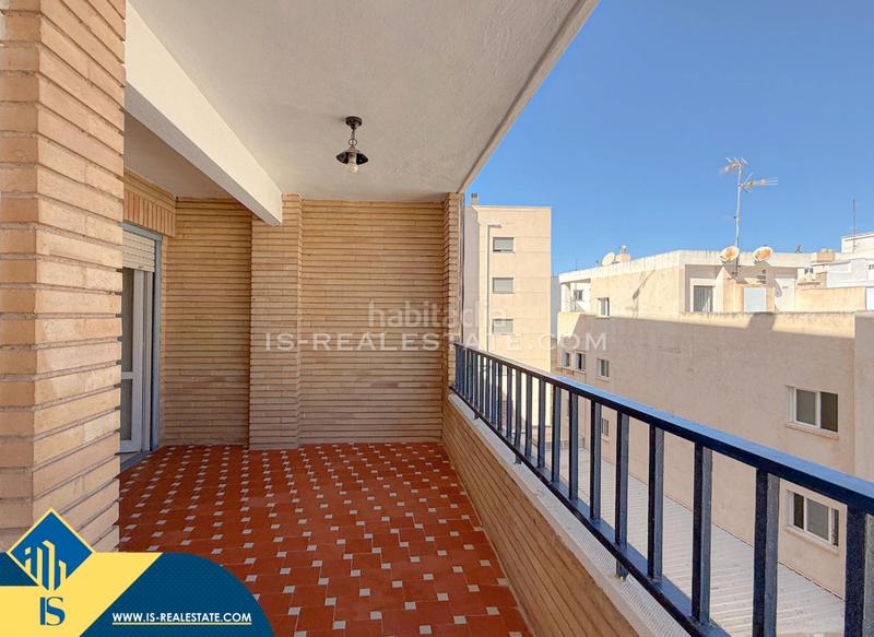 Foto 7a26977f-0a59-4b97-962c-418889eb0928. Piccolo appartamento con riscaldamento in Las Piscinas Naturales Torrevieja