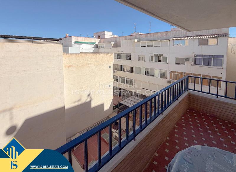 Foto 97075ed2-405c-4bec-8ac2-dd643505d0c2. Piccolo appartamento con riscaldamento in Las Piscinas Naturales Torrevieja