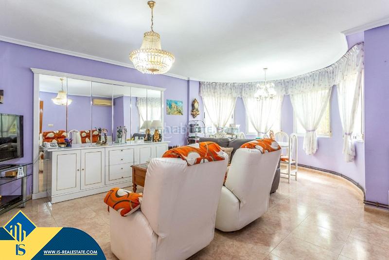 Foto 43143bde-36cb-467f-ad72-306156eae753. Chalet avec parking piscine dans La Florida Orihuela