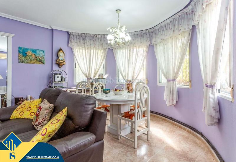 Foto 555436ba-1e92-44eb-98ef-c2d03962a59d. Chalet avec parking piscine dans La Florida Orihuela