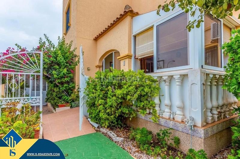 Foto ac86ab7a-07e6-44ee-b043-bcdcf7bb389e. Chalet avec parking piscine dans La Florida Orihuela