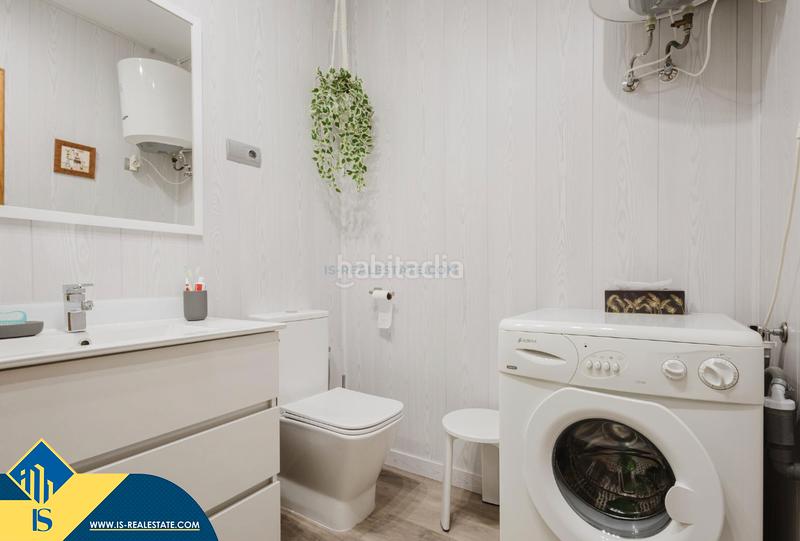 Foto 303b85f4-af3c-4281-886c-7f3d7e68a098. Casa bungalow con piscina comunitaria, en la provincia de alicante, en la ciudad , en la zona de Playa de los Náufragos. 3 en Torrevieja