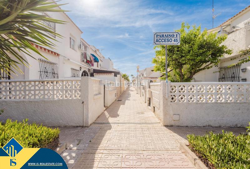 Foto e77a3d84-cd20-4ba2-b665-2d9249aae4a4. Casa bungalow con piscina comunitaria, en la provincia de alicante, en la ciudad , en la zona de Playa de los Náufragos. 3 en Torrevieja