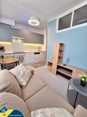 Appartement à Zona Playa del Cura. Apartamento renovado cerca del mar, en la provincia de alicante,